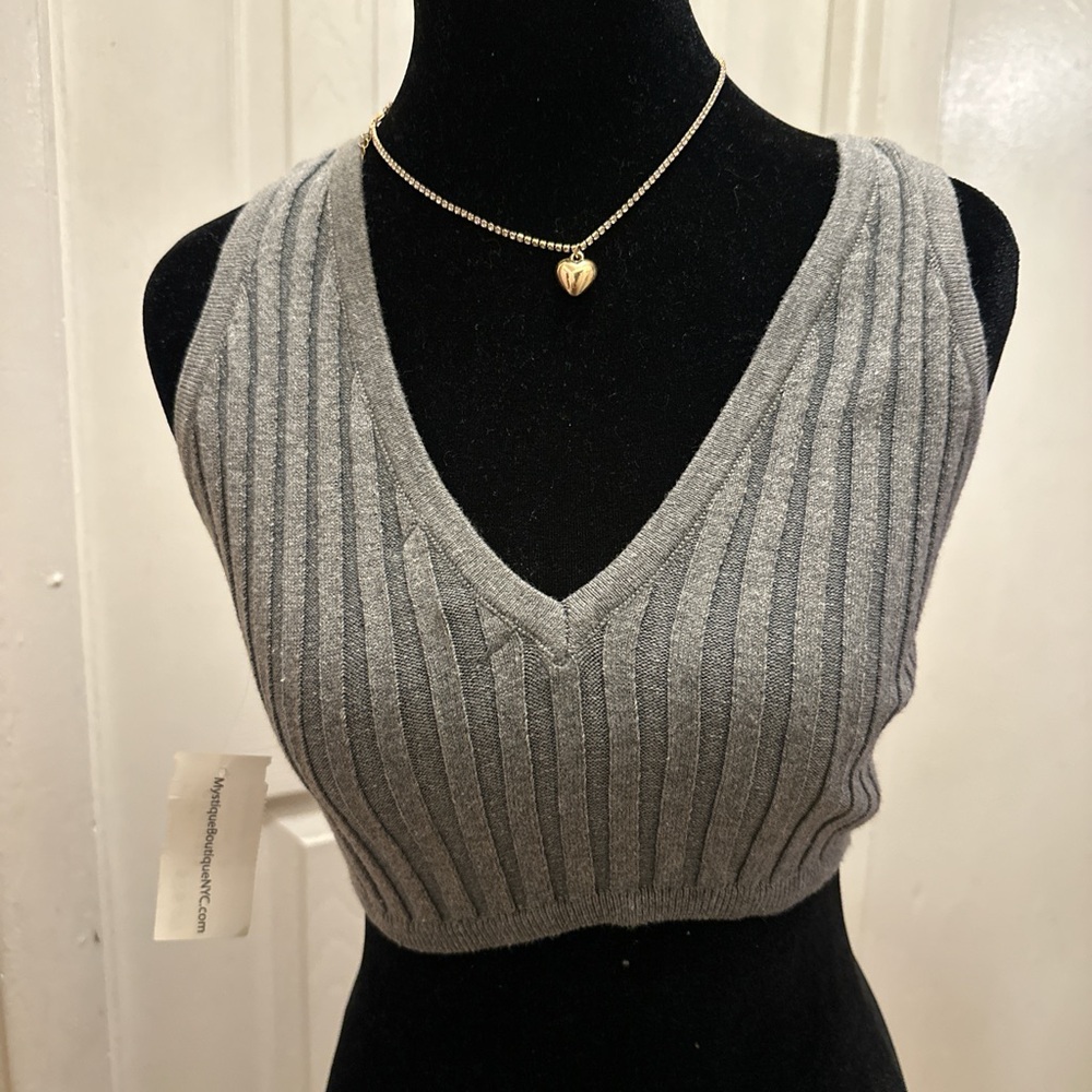 Gray Ribbed Knit Crop Top